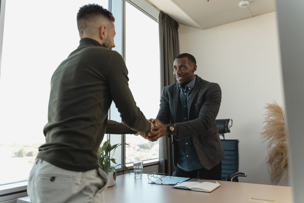 man_shaking_hands_after_career_interview